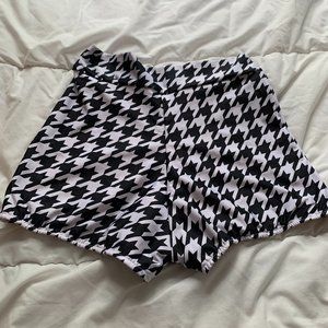🖤 Red Dolly Swimwear Houndstooth High-Waist Rockabilly Shorts – Size L – NWOT